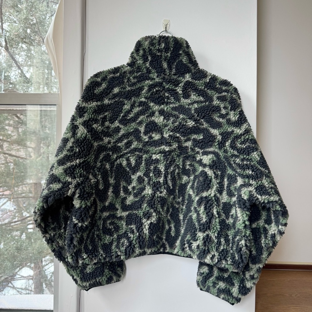 Aritzia TNA Half Zip Rush Polar Fleece Pullover Jacket Green Print Medium - Picture 4 of 12